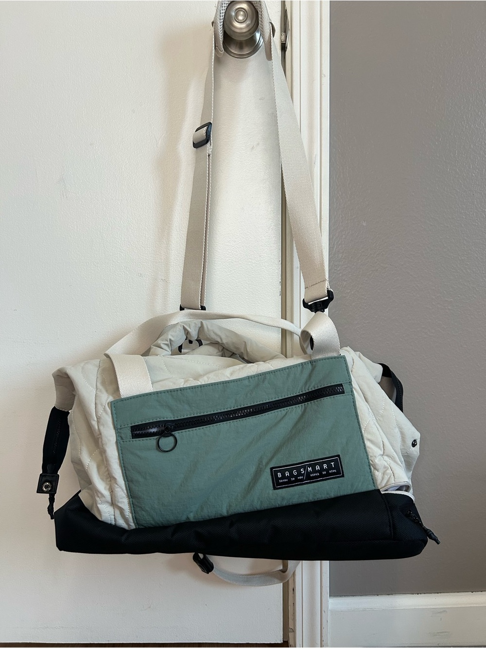BAGSMART 39L Quilted Weekender Duffle Cream Sage Shoe Compartment Travel Bag
